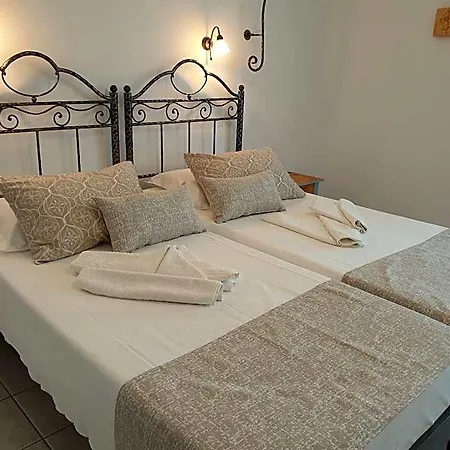 Otel Sifnos Benaki 2*