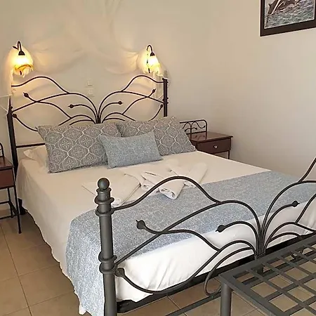 Sifnos Benaki 2*