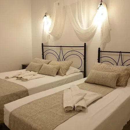 Sifnos Benaki Platis Gialos (Sifnos)