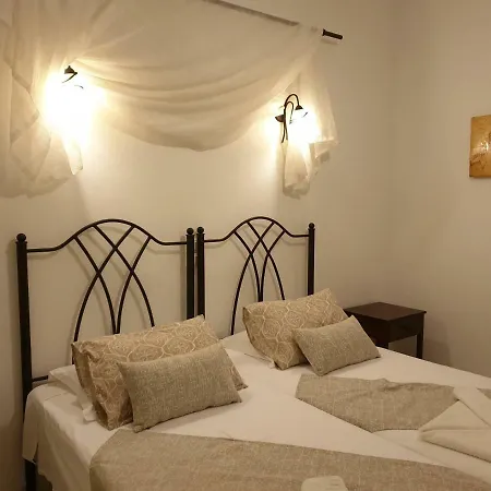 Sifnos Benaki Platis Gialos (Sifnos)