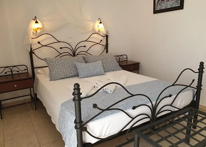 Sifnos Benaki מלון 2*